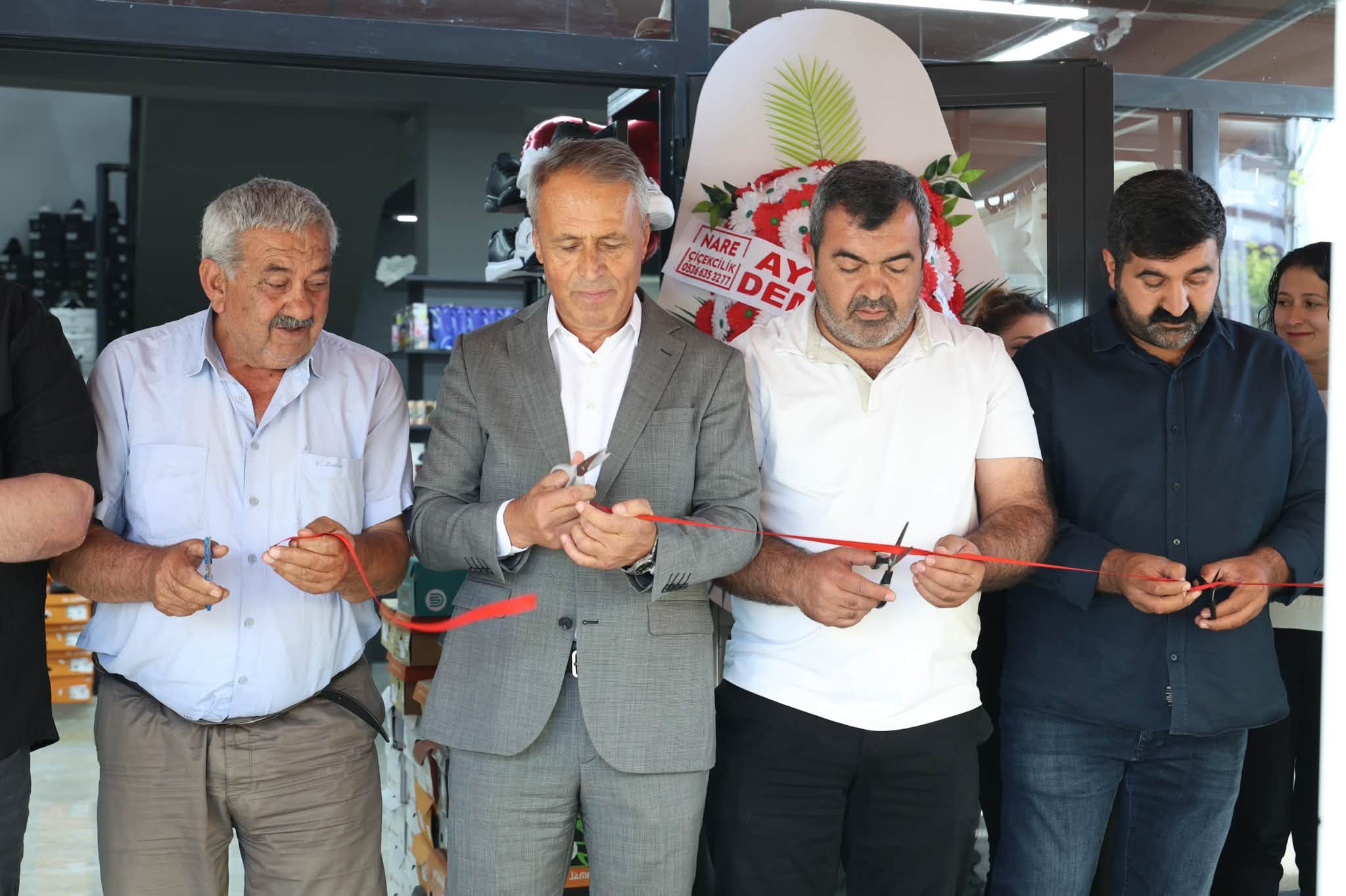 YENİ ÇARŞI MERKEZİMİZDE POLKAR GİYİM HİZMETE GİRDİ